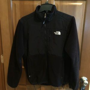 BLACK NORTH FACE COAT!!!!! (MOVING SALE)!!!